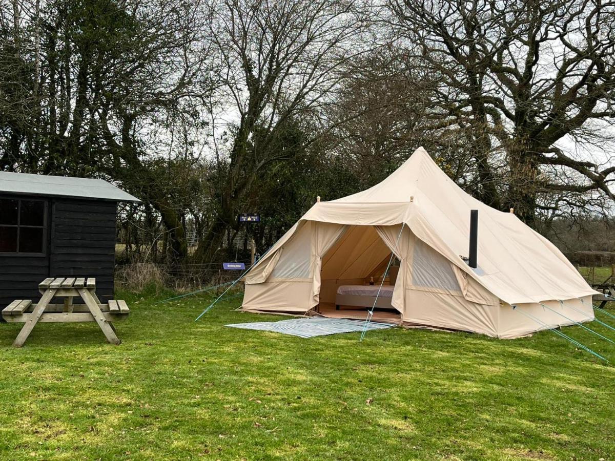 1 Glamping Tent With Kitchen & Electric On Small Family Campsite, No Bedding Supplied Narberth Kültér fotó