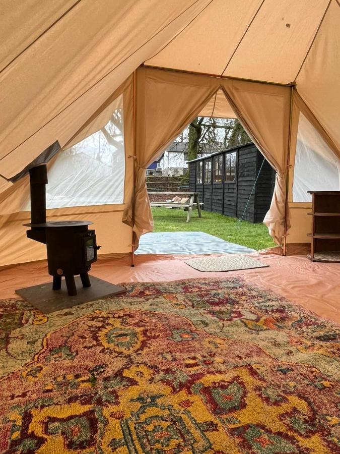 1 Glamping Tent With Kitchen & Electric On Small Family Campsite, No Bedding Supplied Narberth Kültér fotó