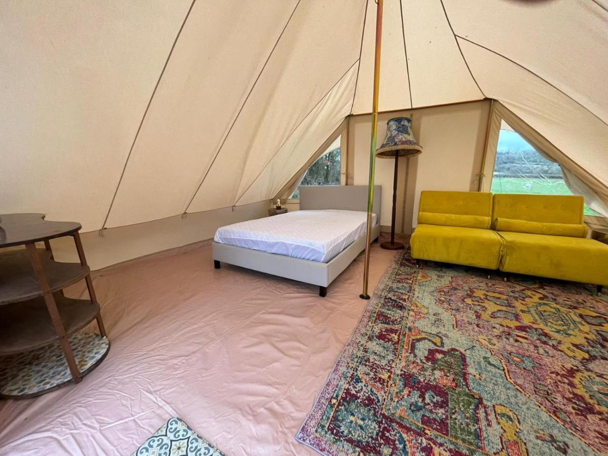 1 Glamping Tent With Kitchen & Electric On Small Family Campsite, No Bedding Supplied Narberth Kültér fotó